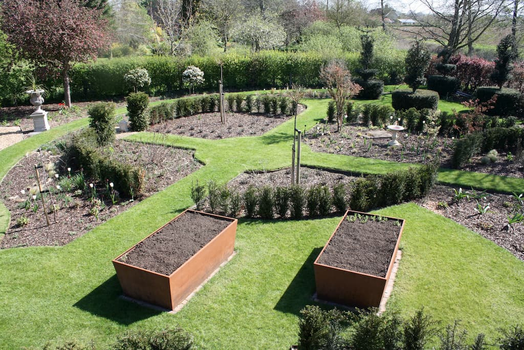 Photograph of a subdivided garden by Llevelo Garden Designs