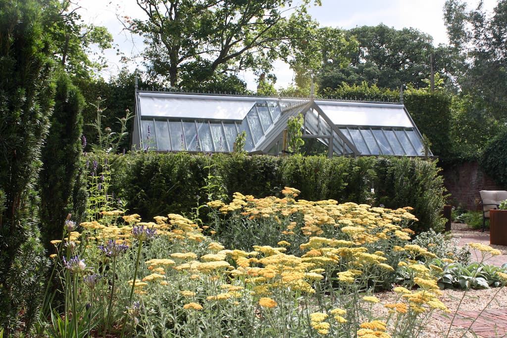 Design Kitchen Garden Greenhouse Designer Garden Design London Hertfordshire