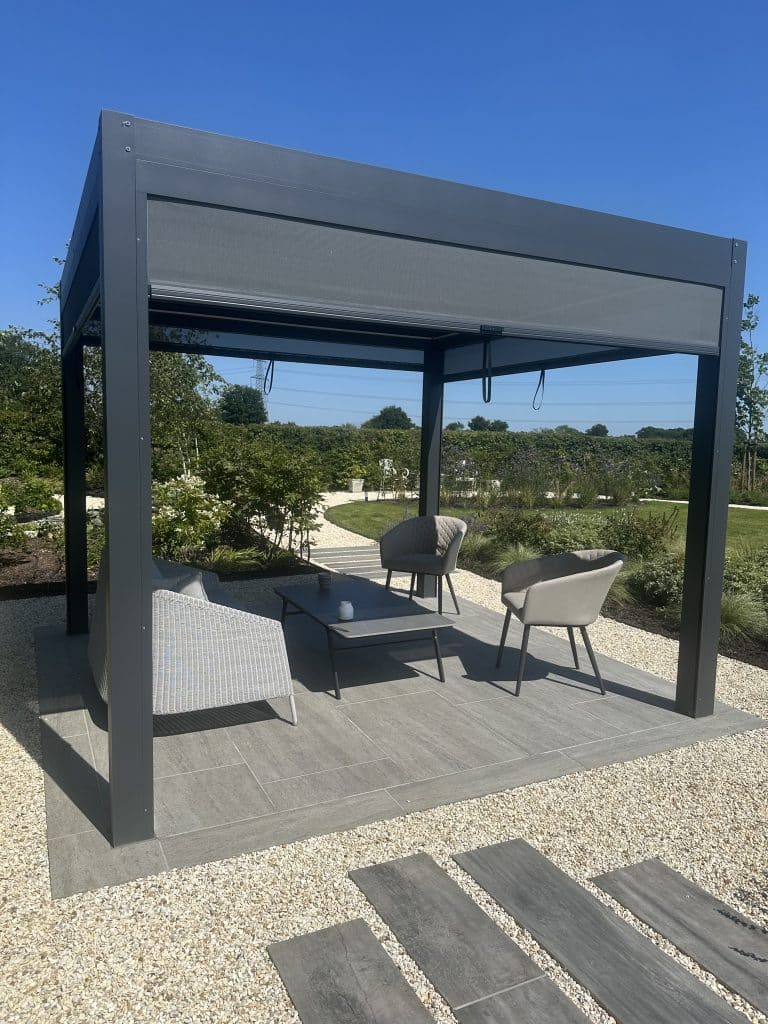 Louvred-Pergola